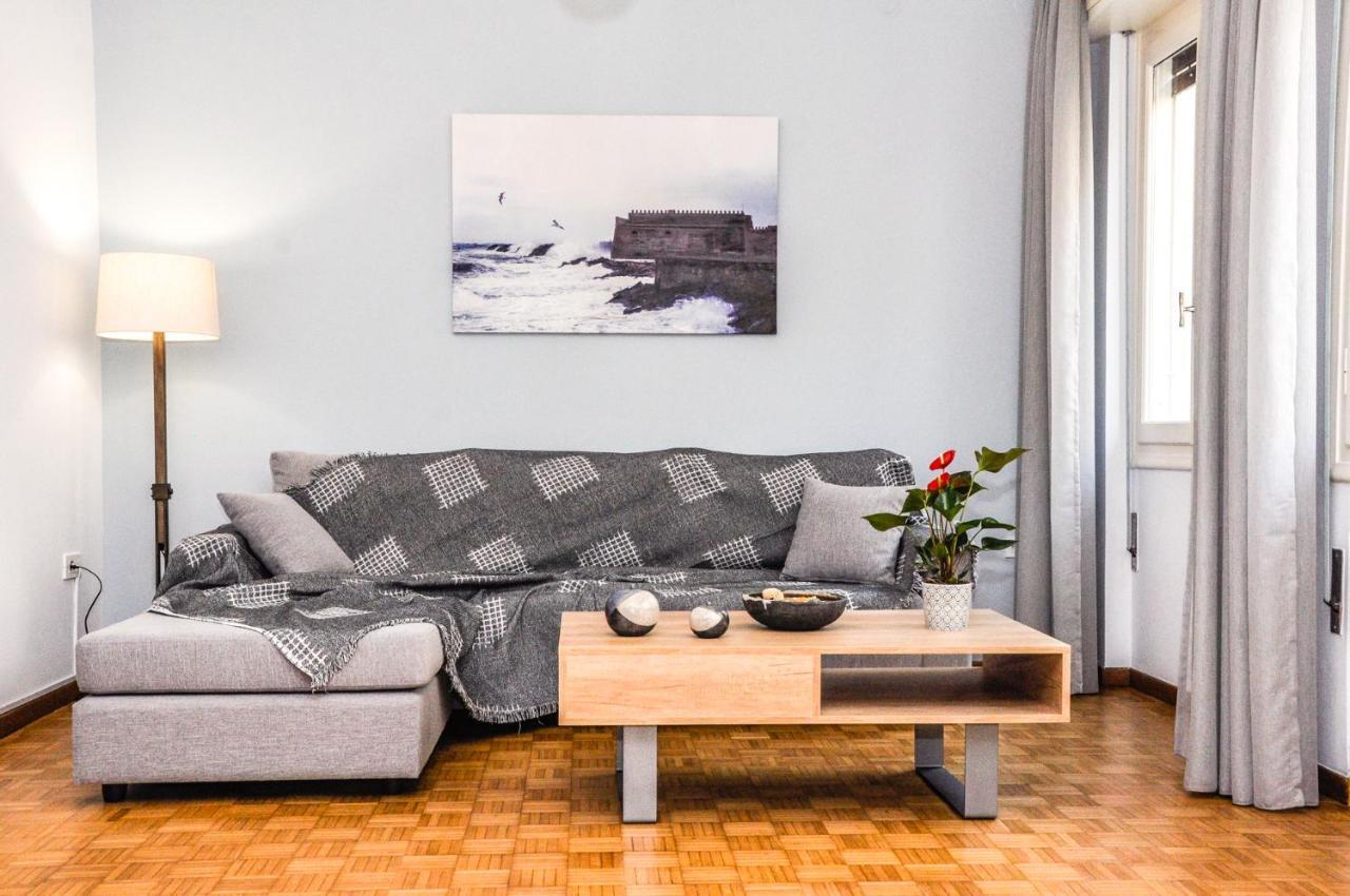 The Elegant. Spacious City Center Apartment. Iraklio Eksteriør billede