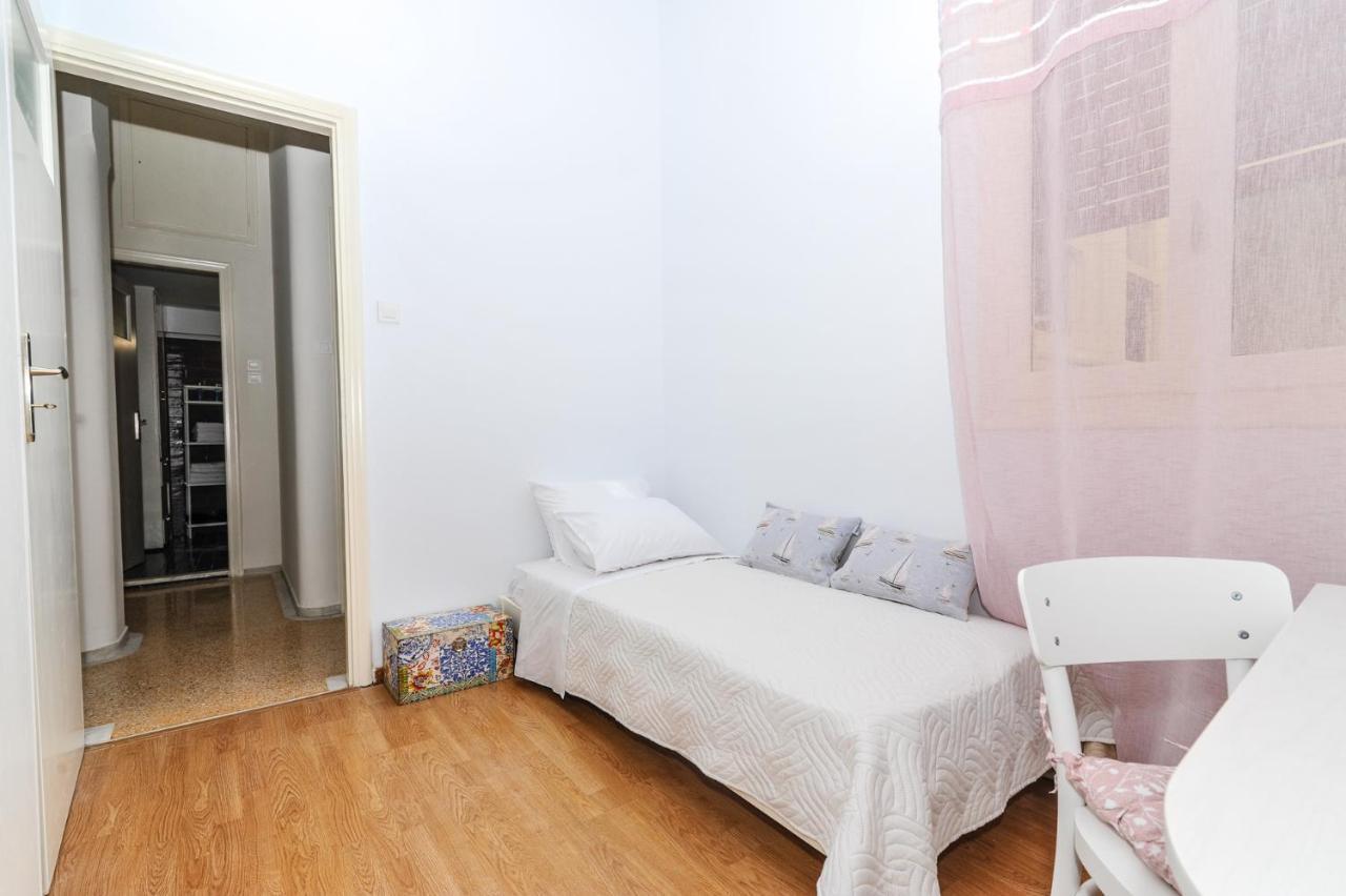 The Elegant. Spacious City Center Apartment. Iraklio Eksteriør billede